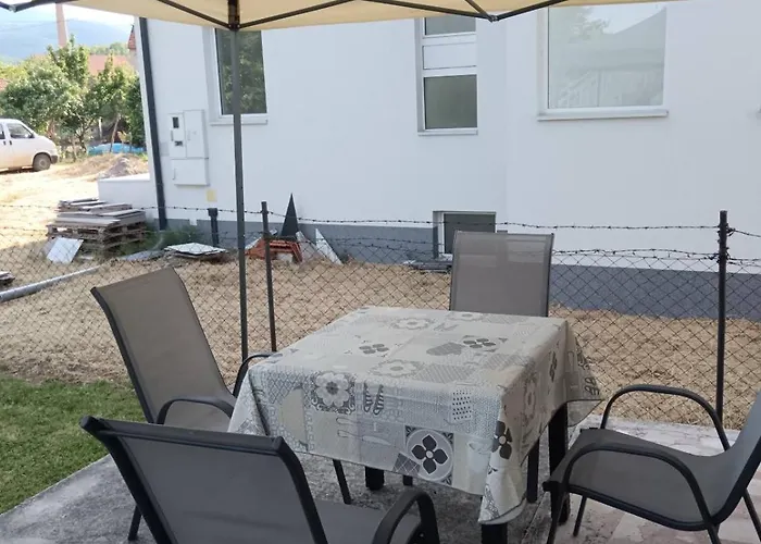 Sobe Paunovic アパート